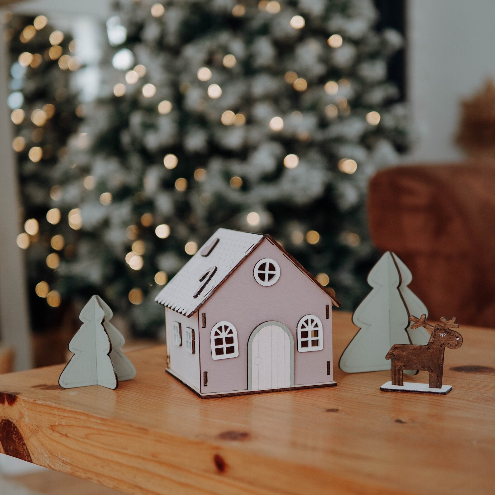 KREATIV-SET - LEBKUCHENHAUS MIT LED-KERZE