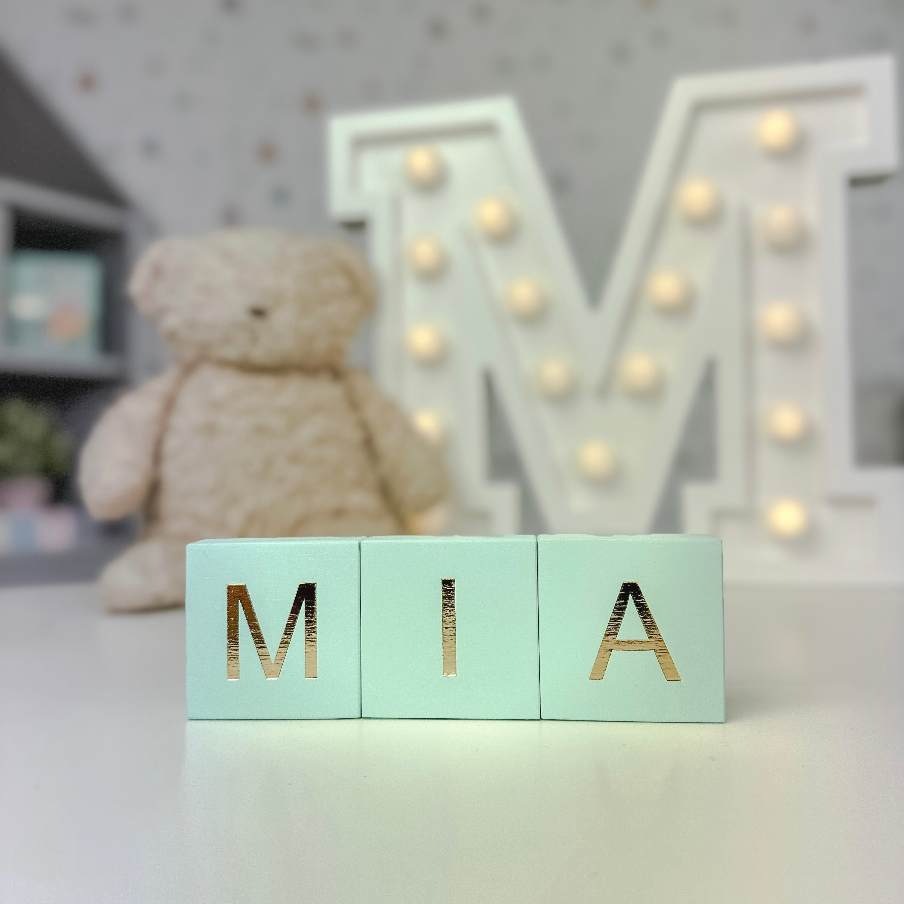 WOODEN BLOCK WITH LETTER - MINT