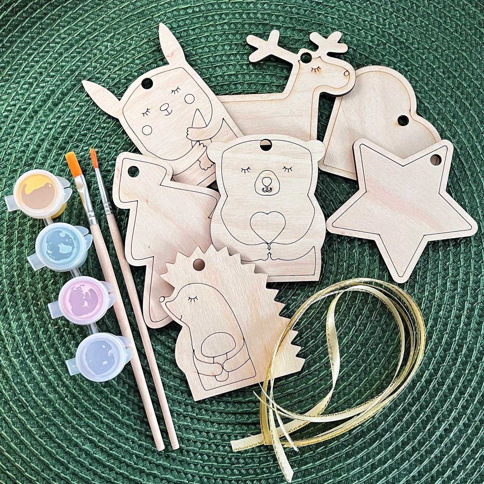 DIY CHRISTMAS ORNAMENT SET