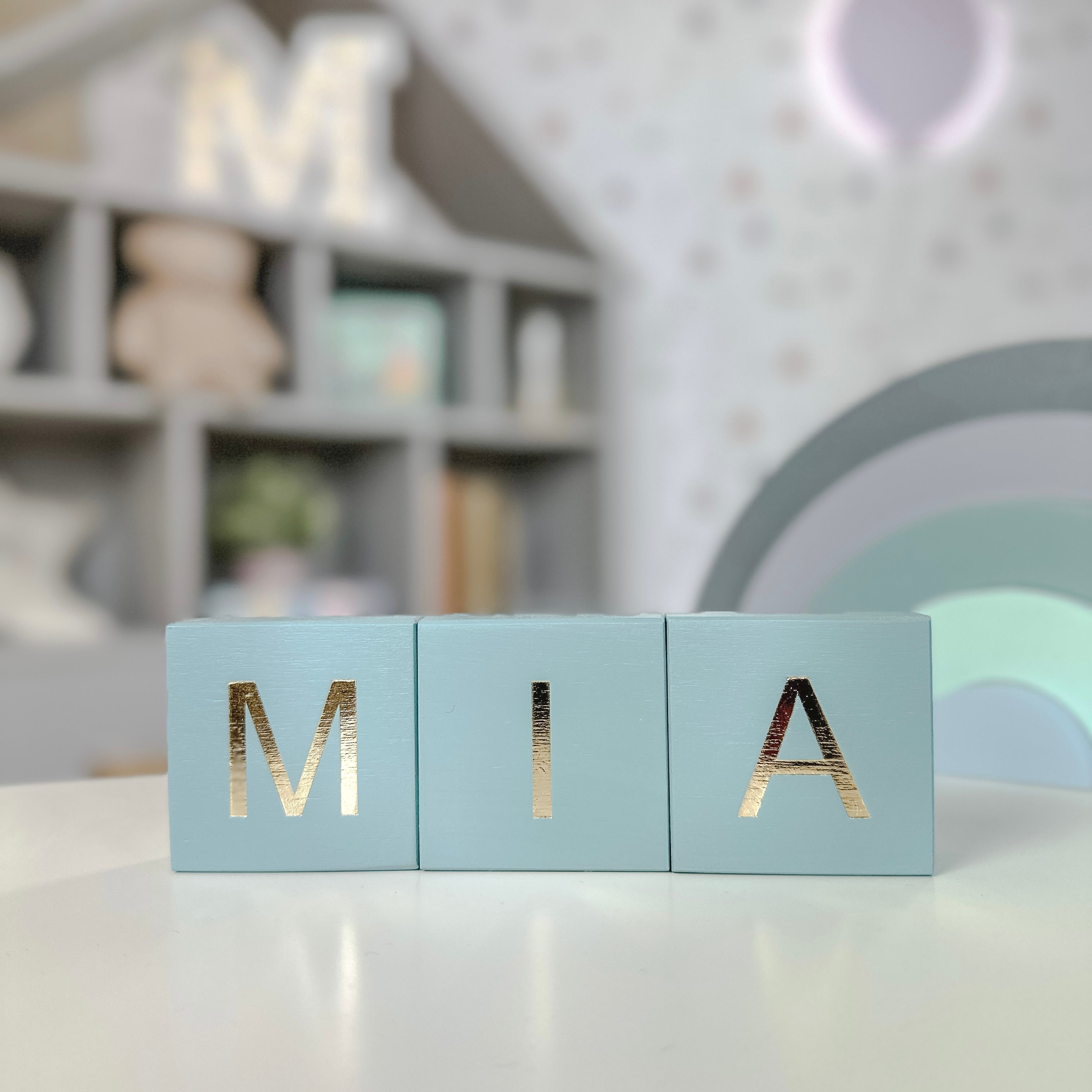 WOODEN BLOCK WITH LETTER - DUSTY MINT