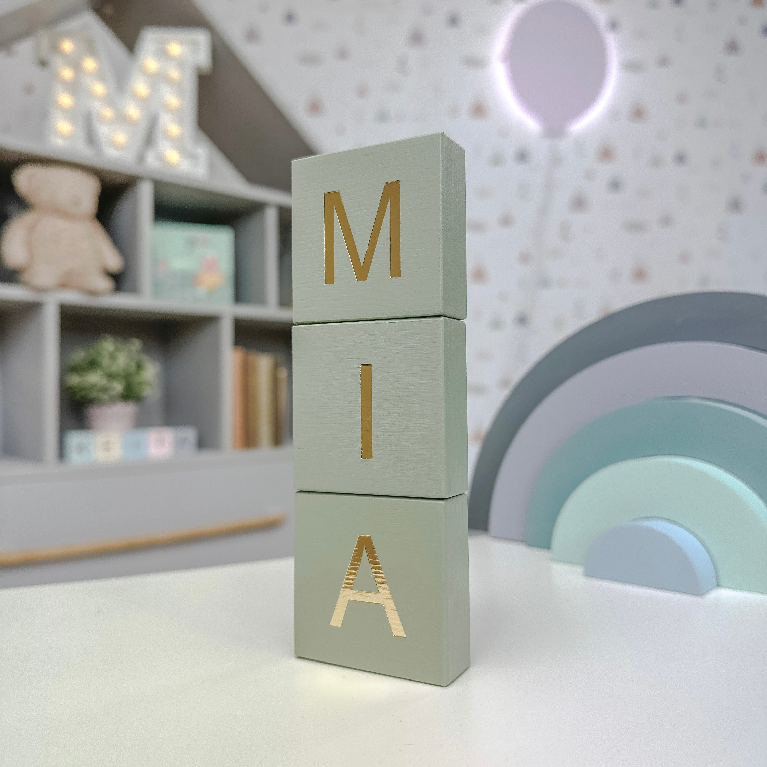 WOODEN BLOCK WITH LETTER - KHAKI