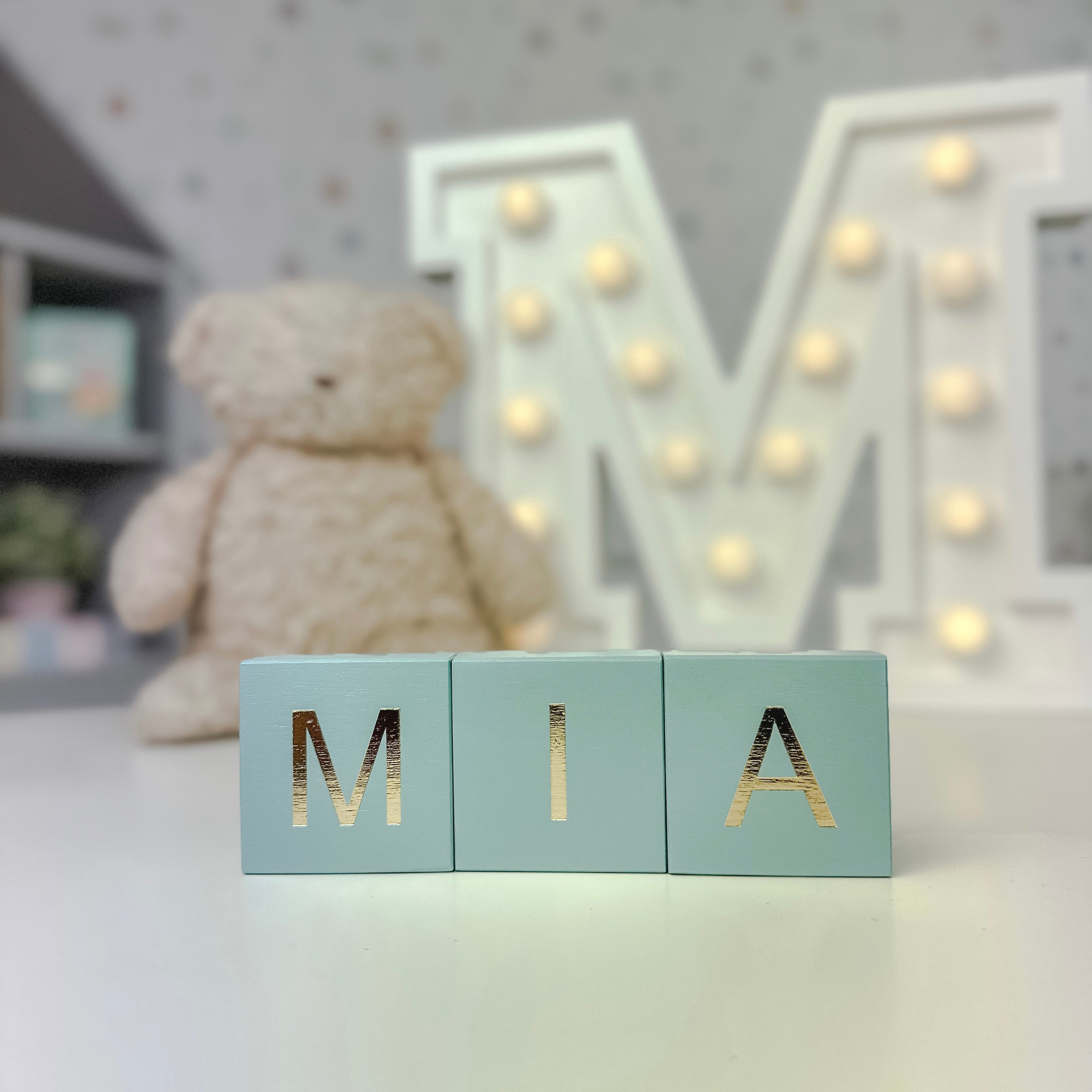 WOODEN BLOCK WITH LETTER - DUSTY MINT